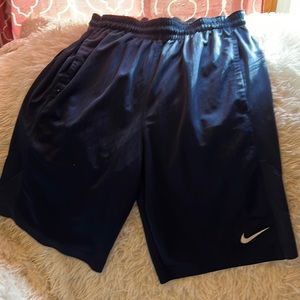 Nike men’s shorts size small